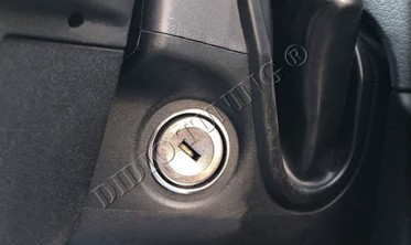 Хром кольцо на замок зажигания Ford F150 (2009-2014) фото