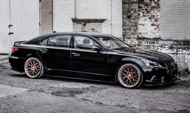 Боковые накладки порогов Lexus LS LONG WHEELBASE MK4 FL фото