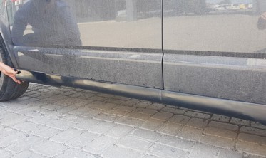 Тюнинговые накладки на пороги VW T5 (короткая база) фото