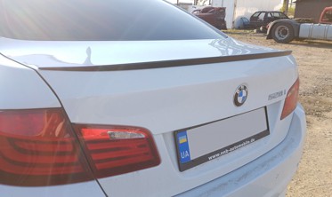 спойлер BMW F10 M-стиль узкий (abs) фото