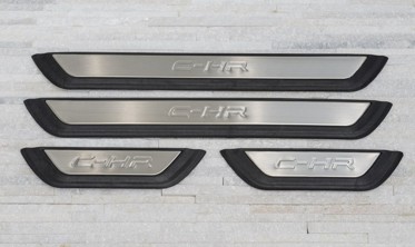 защитные накладки на пороги TOYOTA C-HR фото