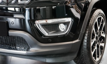 хром накладки на передні протитуманки Jeep Compass фото
