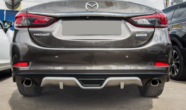 Дифузор заднього бампера Mazda 6 GJ седан, чорний/срібло фото
