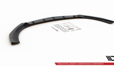 Накладка переднього бампера Mercedes CLA AMG-line C118/X118 фото