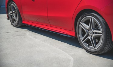 Накладки боковых порогов Mercedes-benz CLA AMG-line C118 / X118 фото