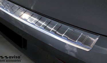 Захисна накладка на борт заднього бампера VW Golf VIII фото