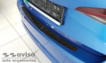 Защитная накладка на задний бампер Skoda Octavia IV черная фото