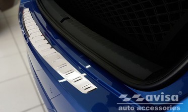 Защитная накладка на бортик заднего бампера Skoda Octavia IV фото