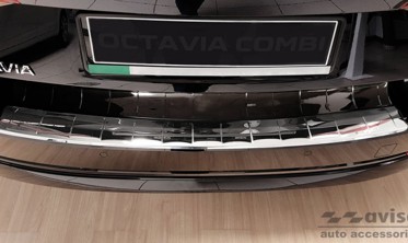 Защитная накладка заднего бампера Skoda Octavia IV combi хром фото