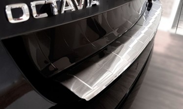 Защитная накладка заднего бампера Skoda Octavia IV combi фото