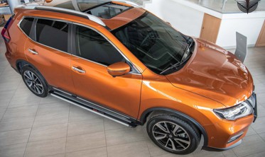 пороги-подножки Nissan X-Trail Т32 с надписью X-Trail фото