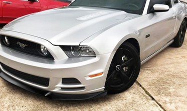 Дифузор переднього бампера Ford Mustang GT V6 (2013-2014) фото