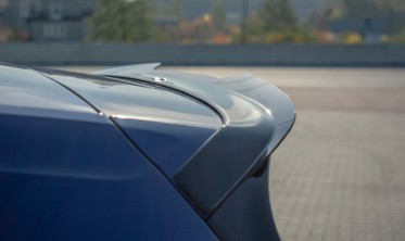 Накладка на спойлер багажника VW Golf 7 / 7 рест. R / R-Line / GTI вер.2 фото