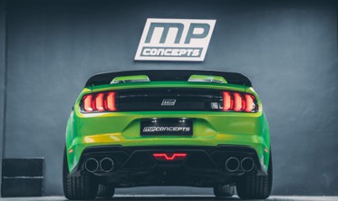 Бампер задний Ford Mustang с диффузором в стиле Shelby GT500 фото