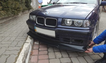 Дифузор переднього бампера BMW E36 фото