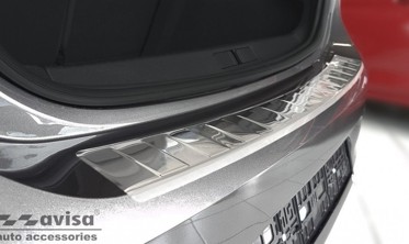 Защитная накладка на бортик заднего бампера Opel Corsa F фото