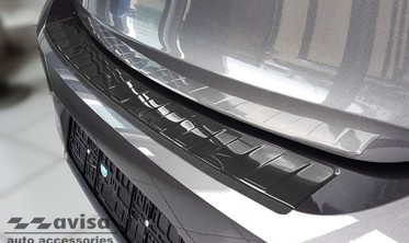 Защитная накладка на бортик заднего бампера Opel Corsa F черная фото