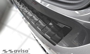 Защитная накладка на бортик заднего бампера Opel Corsa F черная фото