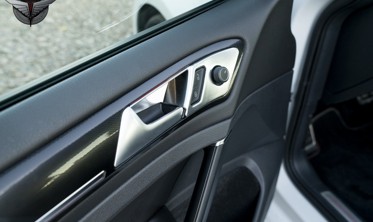 накладки на внутрішні ручки Volkswagen Golf VII фото