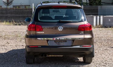 накладка на кришку багажника Volkswagen Tiguan (нижня) фото