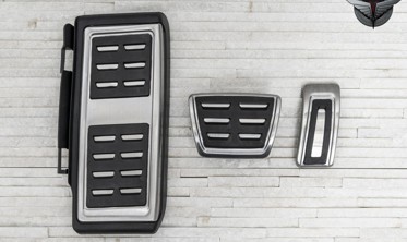 накладки на педали Audi A3 8v / Q2 / TT mk3, Seat Ateca / Leon mk3, Vw Golf VI / Passat B8 / Tiguan I / Touran II фото
