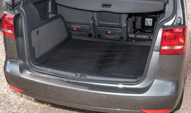 Килимки в багажник VOLKSWAGEN TOURAN 2015-... фото