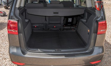 Килимки в багажник VOLKSWAGEN TOURAN 2015-... фото