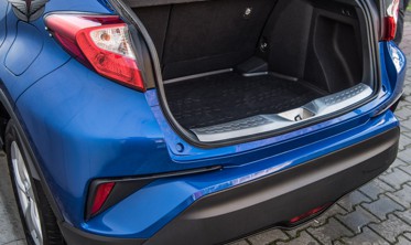 защитная накладка на край багажника Toyota C-HR  фото