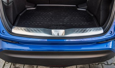 защитная накладка на край багажника Toyota C-HR  фото