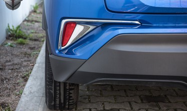 хром накладки на задні протитуманки Honda C-HR 2016-... фото