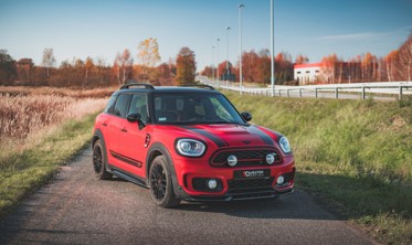 Накладка переднего бампера Mini Countryman MK2 F60 JCW вер. 1 фото