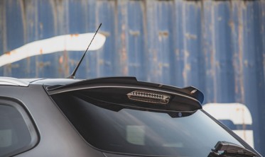 Накладка на спойлер багажника Peugeot 308 SW MK2 післярестайл фото