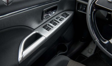 накладки на кнопки стеклоподъемников MITSUBISHI ASX 2013-2018 фото