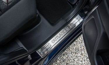 Защитные накладки на порожки Mitsubishi Outlander III фото