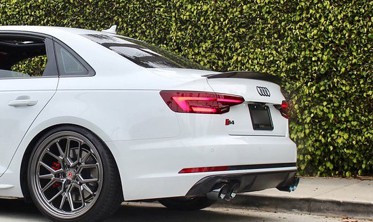 Спойлер багажника Audi A4 B9 стиль S4, черный фото