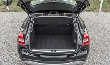 защитная накладка порога багажника Mercedes GLA фото