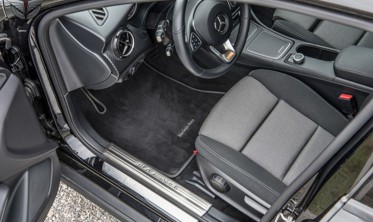 защитные накладки на пороги Mercedes GLA (внутренние) фото
