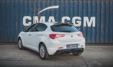 Накладка заднего бампера Alfa Romeo Giulietta рестайл (выхлопная с одной стороны) фото