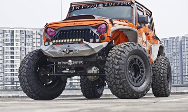 передний бампер Jeep Wrangler JK модель Fury II фото
