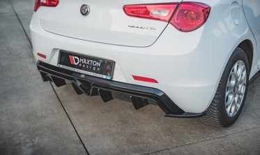 Боковые накладки заднего бампера Alfa Romeo Giulietta FL  фото