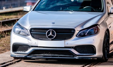 Накладка переднего бампера Mercedes E63 AMG Sedan W212 рестайл фото