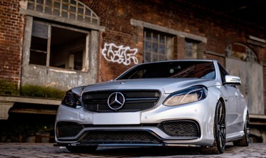 Накладка переднего бампера Mercedes E63 AMG Sedan W212 рестайл фото