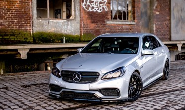 Накладки под боковые пороги Mercedes E63 AMG Sedan W212 послерестайл фото