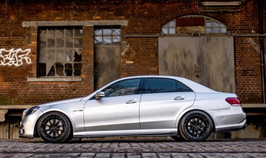 Накладки под боковые пороги Mercedes E63 AMG Sedan W212 послерестайл фото
