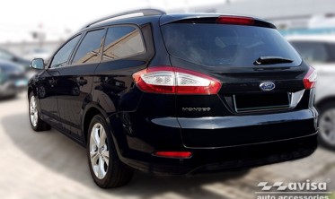 Захисна накладка на борт заднього бампера Ford Mondeo Mk4 Kombi чорна фото