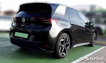 накладка на задний бампер из нержавейки Volkswagen ID.3, черная фото