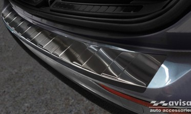 накладка на задний бампер из нержавейки Volvo V60 II, черная фото