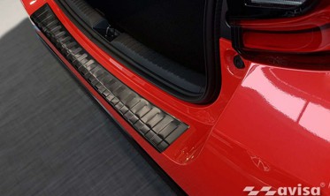 накладка на задній бампер з нержавіючої сталі Toyota Yaris 4 Hatchback 5D, чорна фото