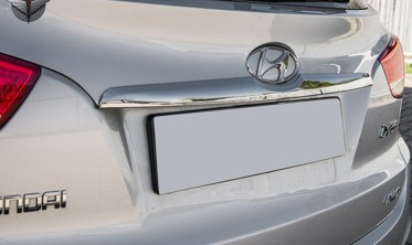 хром накладка на кришку багажника Hyundai ix35 фото