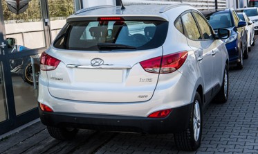 хром накладка на крышку багажника Hyundai ix35 фото